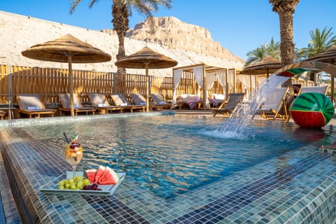 Seasonal outdoor pool, pool umbrellas, sun loungers