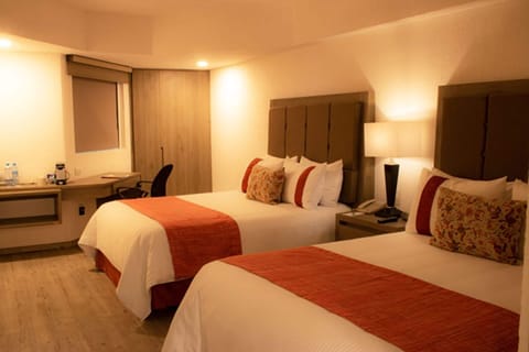 1 bedroom, in-room safe, desk, iron/ironing board