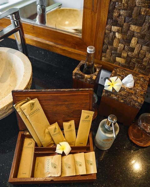 Free toiletries, hair dryer, bathrobes, slippers