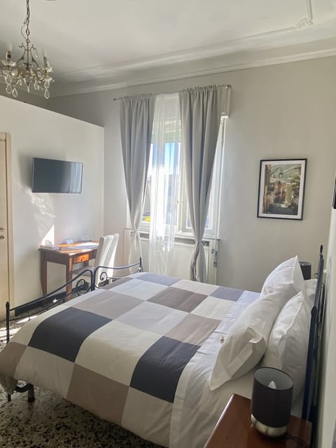 Madama Butterfly | Premium bedding, down comforters, memory foam beds, desk