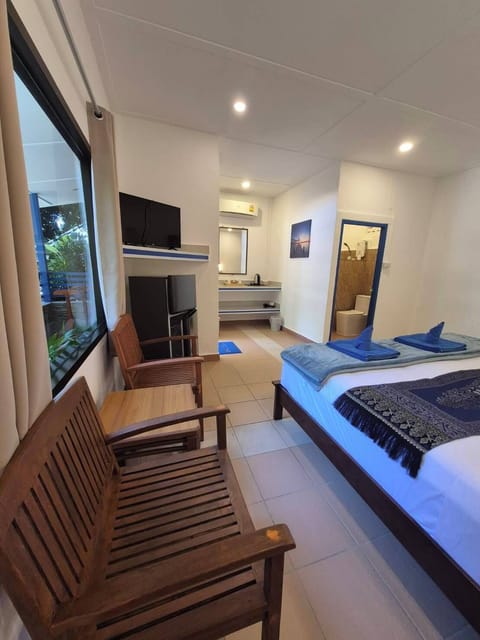 Bungalow, Poolside | Free WiFi, bed sheets