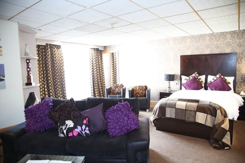 Classic Single Room | Hypo-allergenic bedding, in-room safe, desk, WiFi