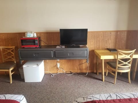 Blackout drapes, iron/ironing board, free WiFi, bed sheets