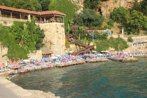 Private beach nearby, sun loungers, beach umbrellas