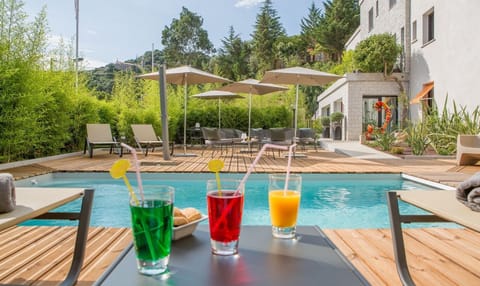 Outdoor pool, open 9:00 AM to 7:30 PM, sun loungers
