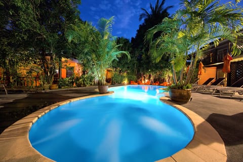 Outdoor pool, pool umbrellas, sun loungers