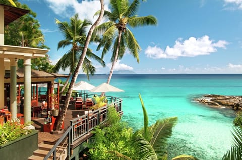 2 restaurants, breakfast, lunch, dinner served; international cuisine