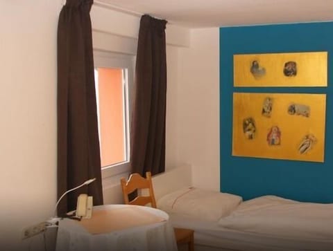 Standard Single Room | Desk, free WiFi