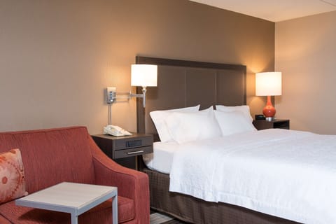 Room, 1 King Bed, Non Smoking | In-room safe, iron/ironing board, free cribs/infant beds, rollaway beds