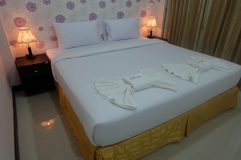 Double Room | Hypo-allergenic bedding, free minibar, free WiFi