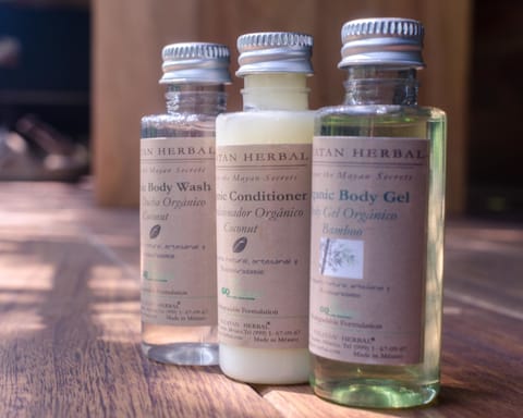 Deluxe Room, 1 King Bed | In-room safe, free WiFi, bed sheets