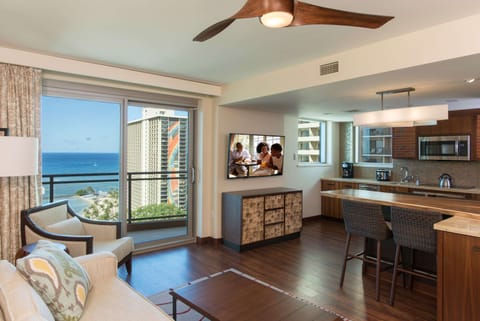 2 Bedroom Ocean VW Suite With Sofabed FLR 19-28 | View from room