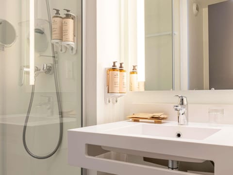 Privilege, Room, 1 Double Bed | Bathroom | Shower, eco-friendly toiletries, hair dryer, towels