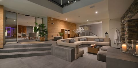 Couples treatment rooms, sauna, hot tub, steam room, Turkish bath