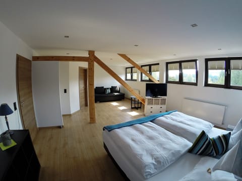 Deluxe Double Room, Private Bathroom, River View