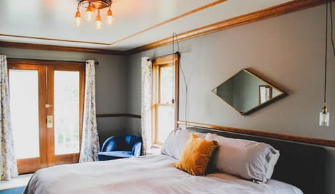 Premium bedding, down comforters, free WiFi, bed sheets