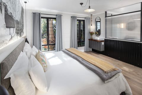 Ground Floor: 1 Bedroomed Apartment (3) | In-room safe, blackout drapes, iron/ironing board, free WiFi