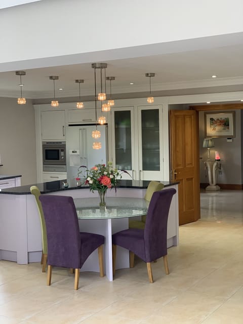 Premium bedding, free WiFi