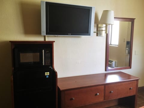 Premium bedding, desk, free WiFi, bed sheets