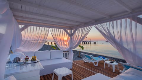 Private beach, sun loungers, beach umbrellas, beach towels