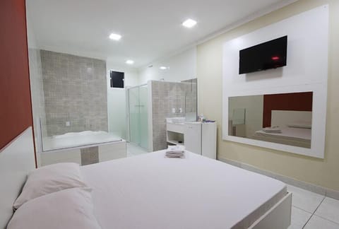 CONFORT  | Minibar, blackout drapes, iron/ironing board, free WiFi