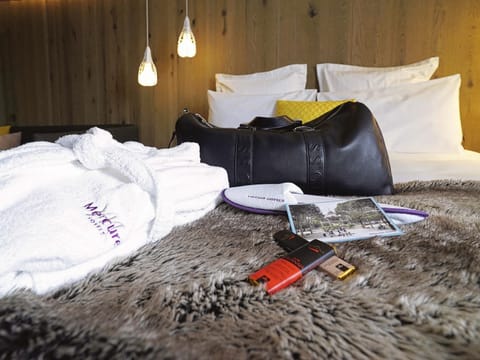 Privilege, Room, 1 Double Bed | Premium bedding, minibar, in-room safe, desk