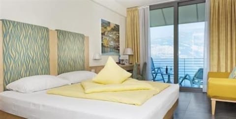 Minibar, in-room safe, desk, soundproofing