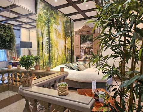 Romantic Suite, Jetted Tub | In-room safe, individually decorated, individually furnished, desk