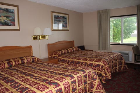 Blackout drapes, iron/ironing board, free WiFi