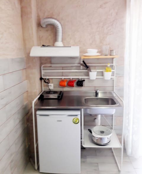 Standard Studio, Partial Sea View | Private kitchenette | Fridge, stovetop, electric kettle, cookware/dishes/utensils