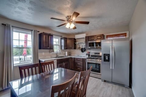 Mayneview Cottage | Private kitchen | Shared fridge, microwave