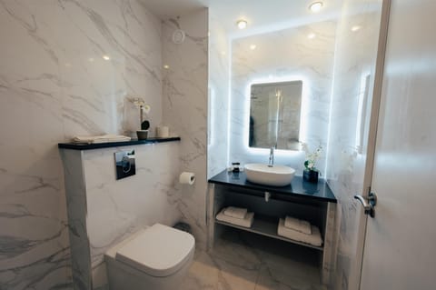 Free toiletries, hair dryer, towels