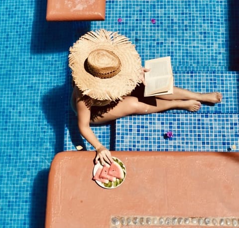 Outdoor pool, sun loungers