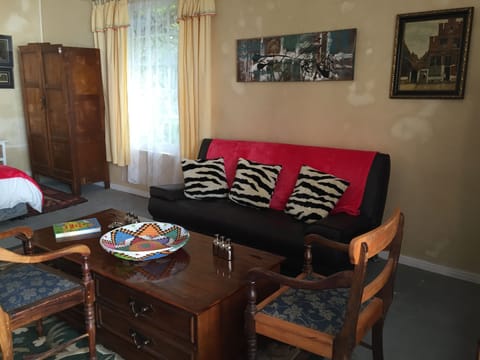 Garden Cottage | Living room