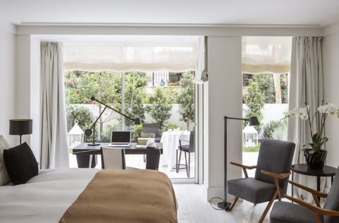 Garden Loft | Frette Italian sheets, premium bedding, minibar, in-room safe