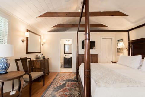 Superior Room | Premium bedding, individually decorated, individually furnished, desk