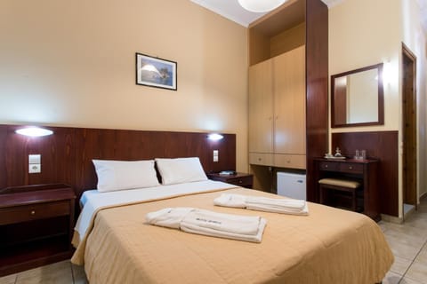 In-room safe, free WiFi, bed sheets