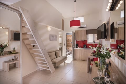 Family Studio | Hypo-allergenic bedding, in-room safe, soundproofing, iron/ironing board