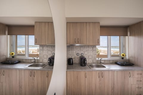 Basic Apartment, 1 Bedroom, Partial Ocean View | Private kitchenette | Fridge, espresso maker, coffee/tea maker, electric kettle