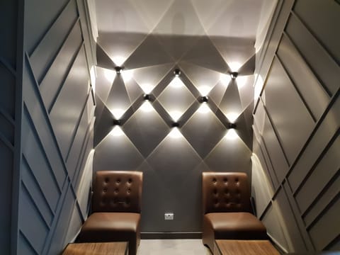 2 bars/lounges, poolside bar
