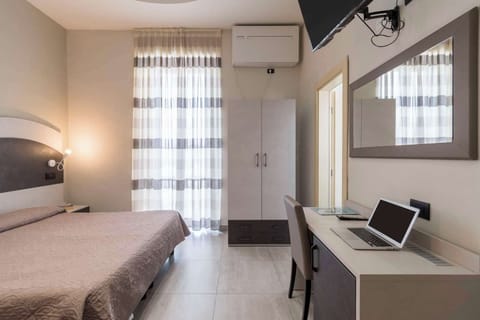 Triple Room | 1 bedroom, premium bedding, minibar, in-room safe