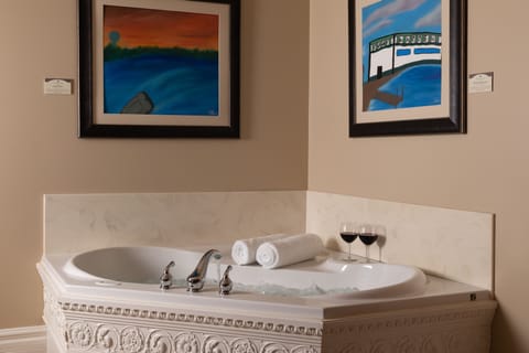 Standard Room, 2 Queen Beds, Non Smoking, Jetted Tub | Egyptian cotton sheets, premium bedding, iron/ironing board, free WiFi