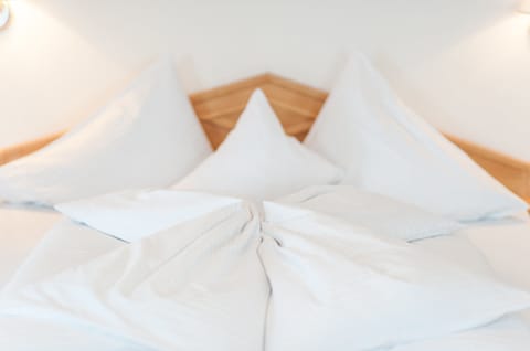 Suite (Ortlersuite) | In-room safe, desk, iron/ironing board, free cribs/infant beds