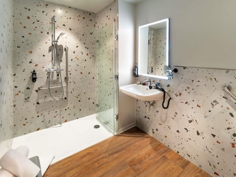 Soundproofing, iron/ironing board, free cribs/infant beds, free WiFi