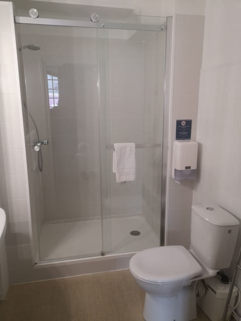 Room | Bathroom | Free toiletries, hair dryer, towels