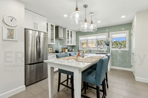 Townhome, 2 Bedrooms | Private kitchen | Full-size fridge, microwave, oven, stovetop