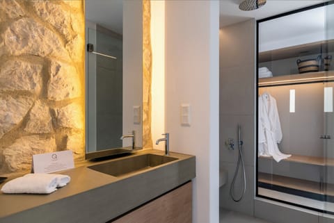 Junior Suite, Private Pool | Minibar, individually furnished, soundproofing, free WiFi