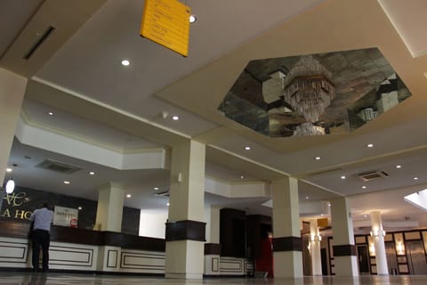 Check-in/check-out kiosk