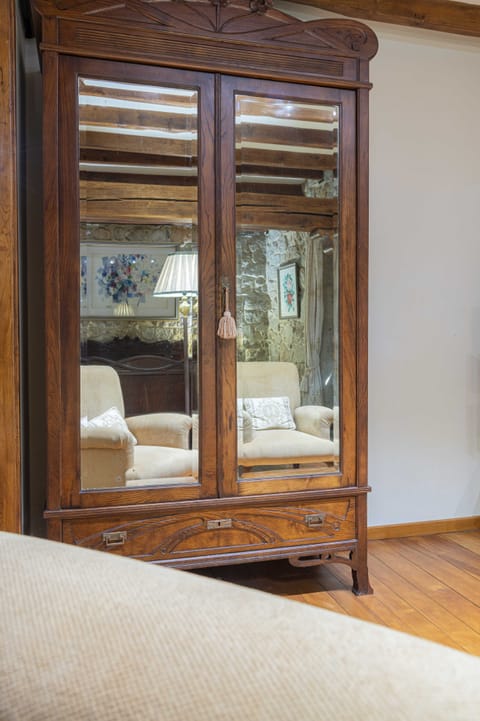 Superior Suite | Free cribs/infant beds, free WiFi, bed sheets