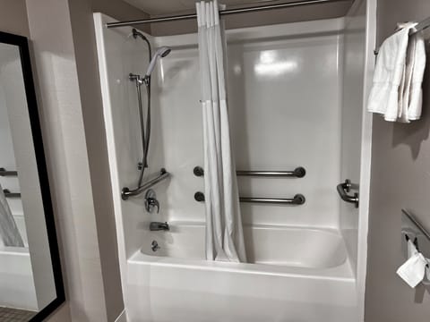 Accessible King Room with Tub | Bathroom | Free toiletries, hair dryer, towels, soap